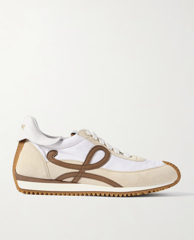 трендовые кроссовки лето 2025